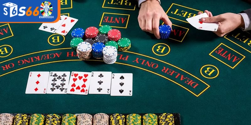 Poker game bài đổi thưởng mang tính cạnh tranh cao